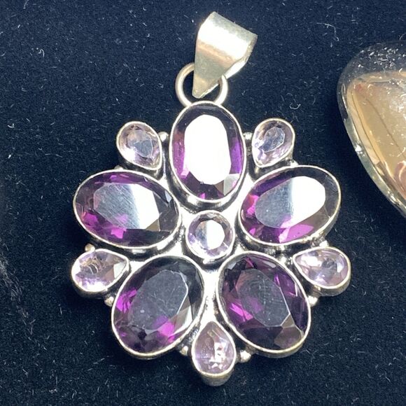 Lot of 31 Mixed Gemstone & Statement Pendants Boho Artisan Some 925 & Vintage - Picture 12 of 16